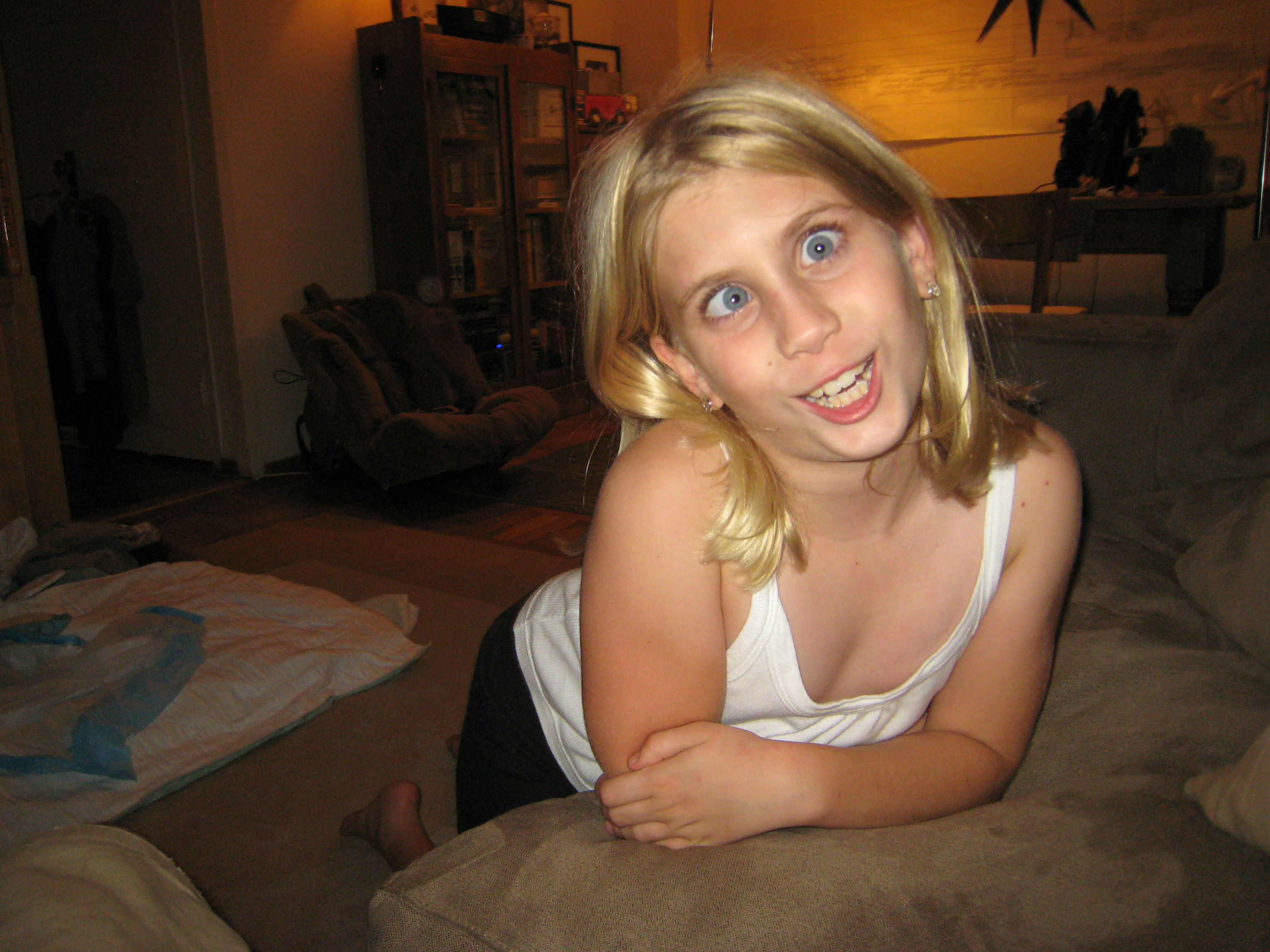 Picture of SJ making a funny face